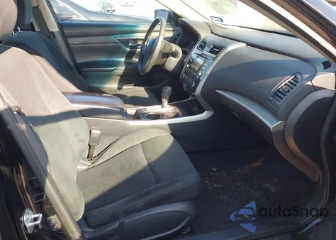 2015 Nissan Altima 2.5/2.5 S/2.5 Sl/2.5 Sv z USA, uszkodzony, nr VIN 1N4AL3AP7FC496713